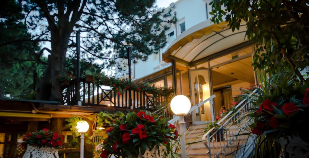 Vina Del Mar Pineta Hotel 4*