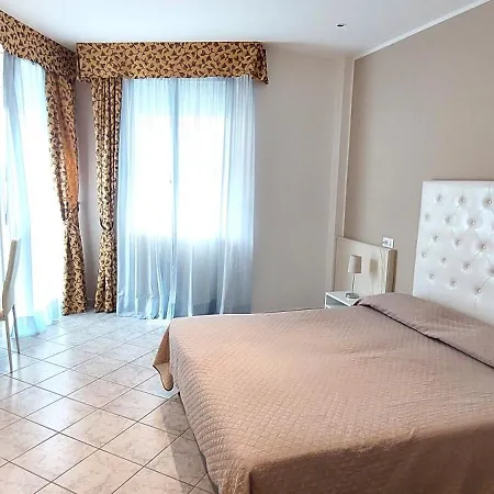 Hotel Vina del Mar Pineta Lido di Jesolo Esterno foto